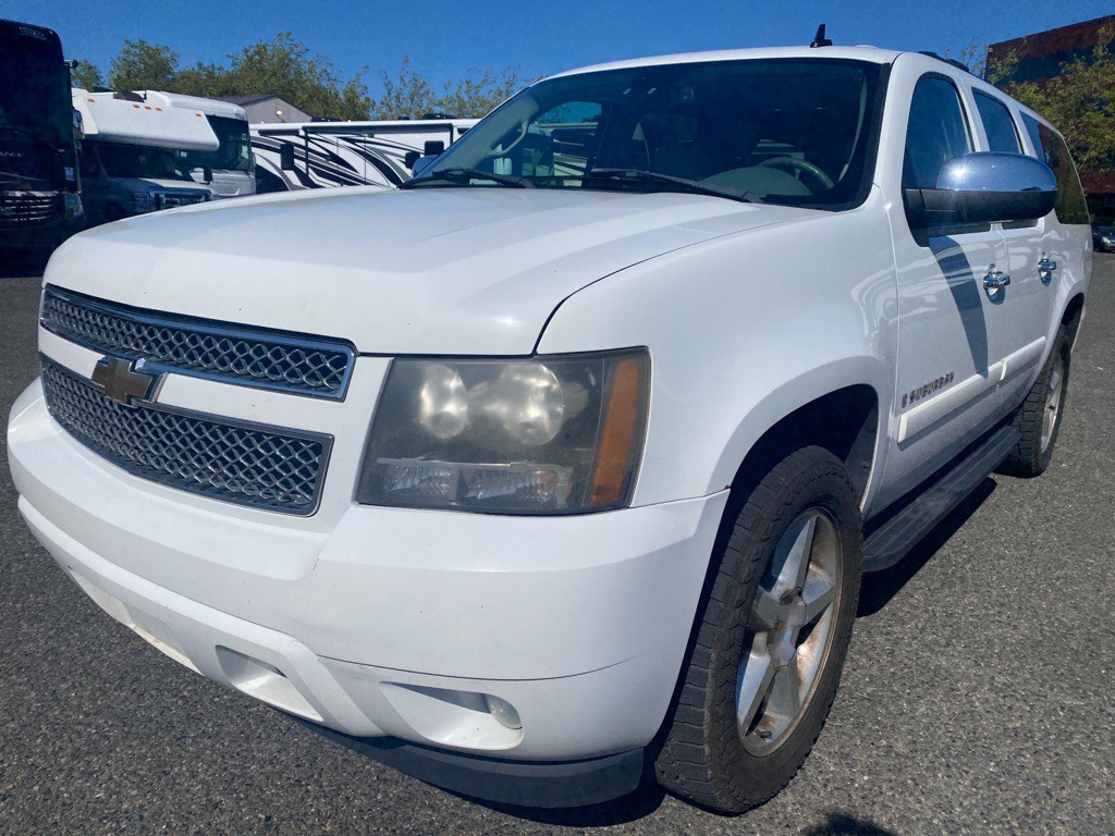 2008 Chevrolet Suburban Image 1
