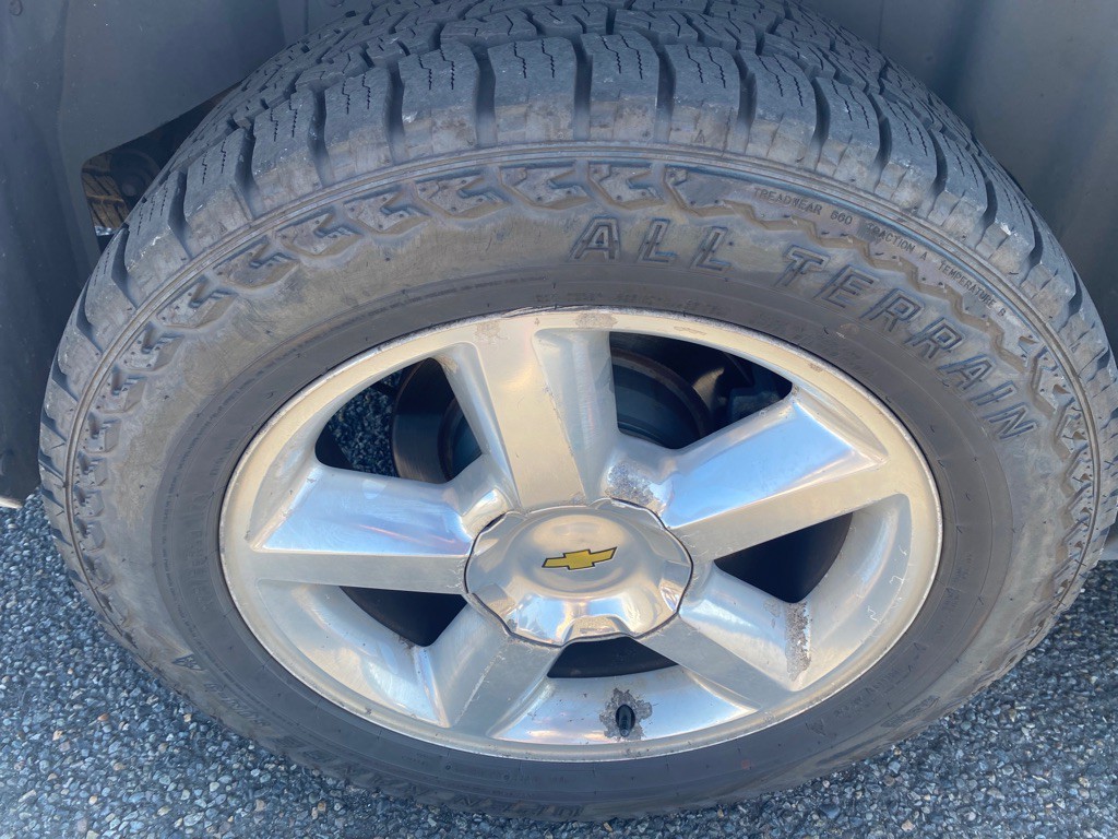 2008 Chevrolet Suburban Image 19