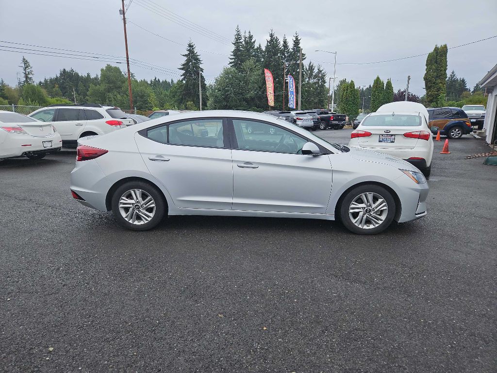 2019 Hyundai Elantra Image 4