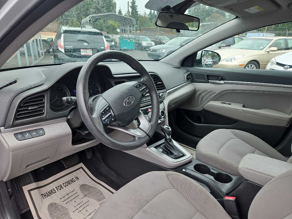 2019 Hyundai Elantra Image 9