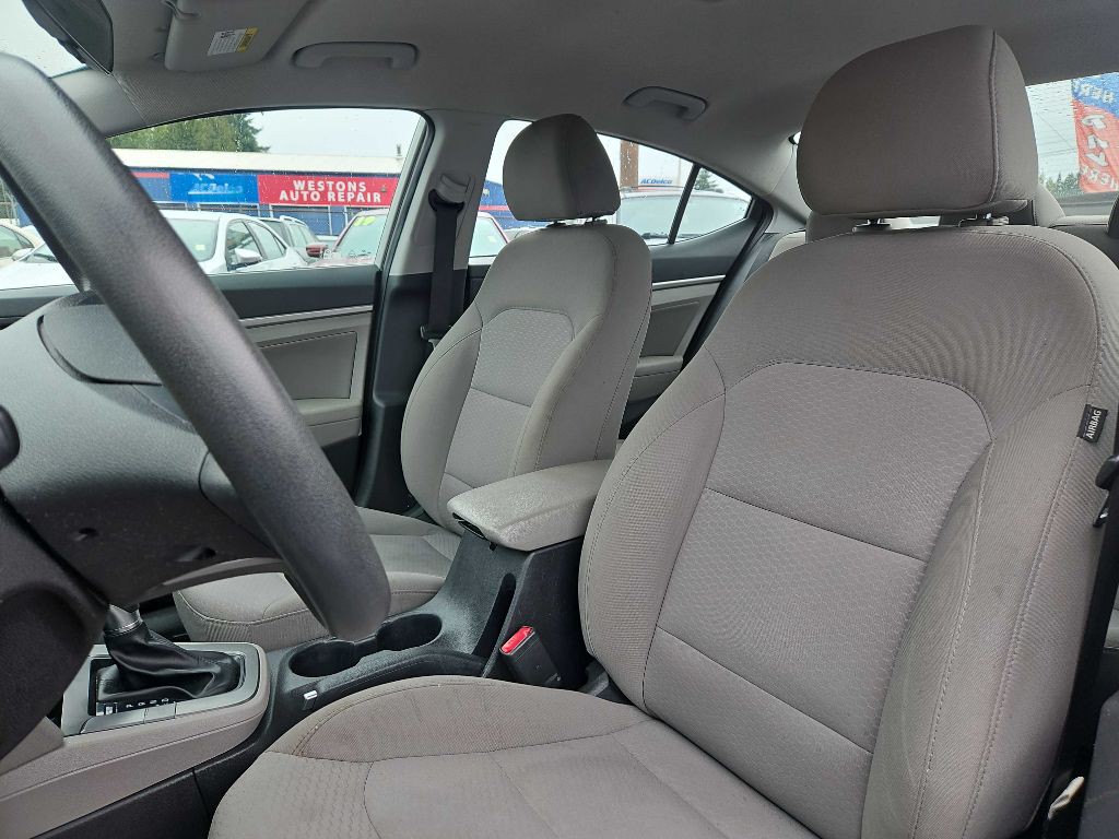 2019 Hyundai Elantra Image 10