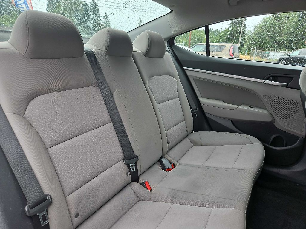 2019 Hyundai Elantra Image 14