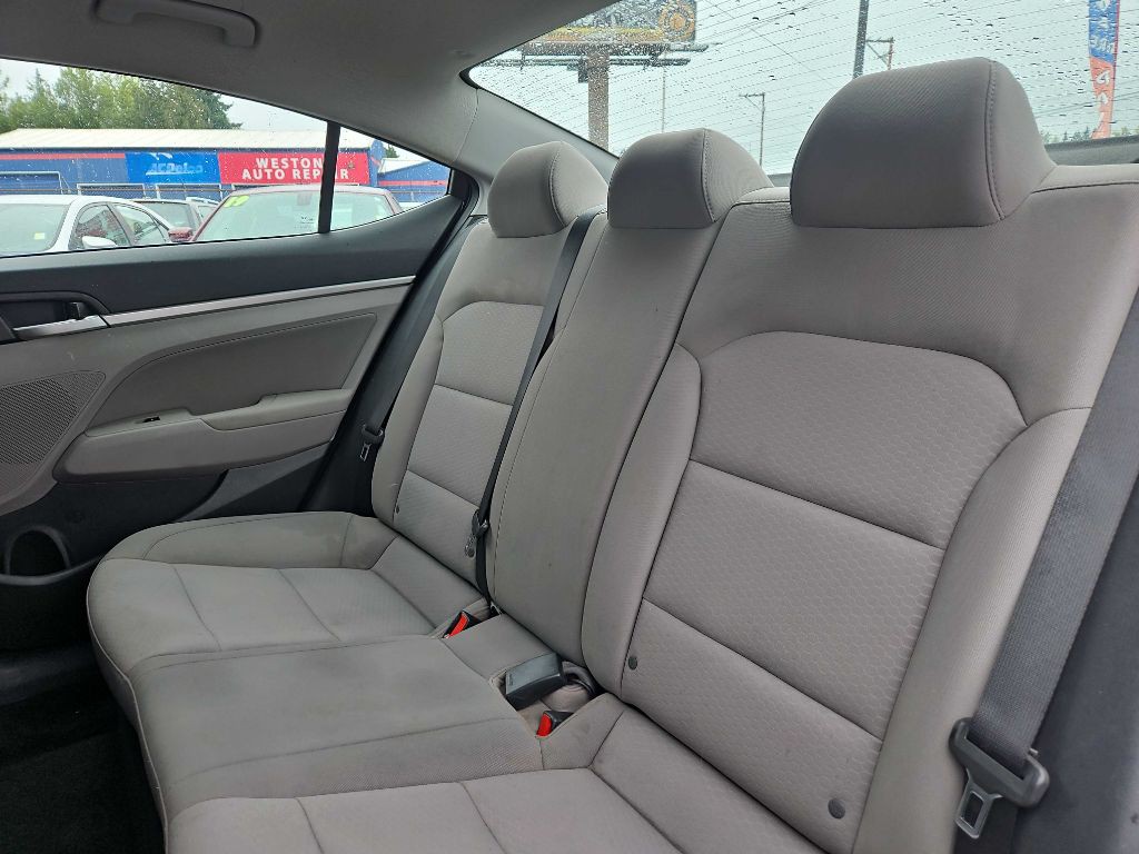 2019 Hyundai Elantra Image 16