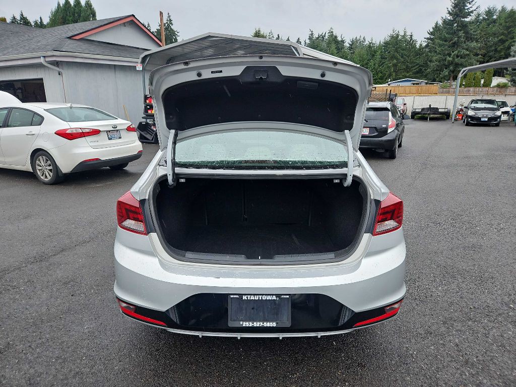 2019 Hyundai Elantra Image 19