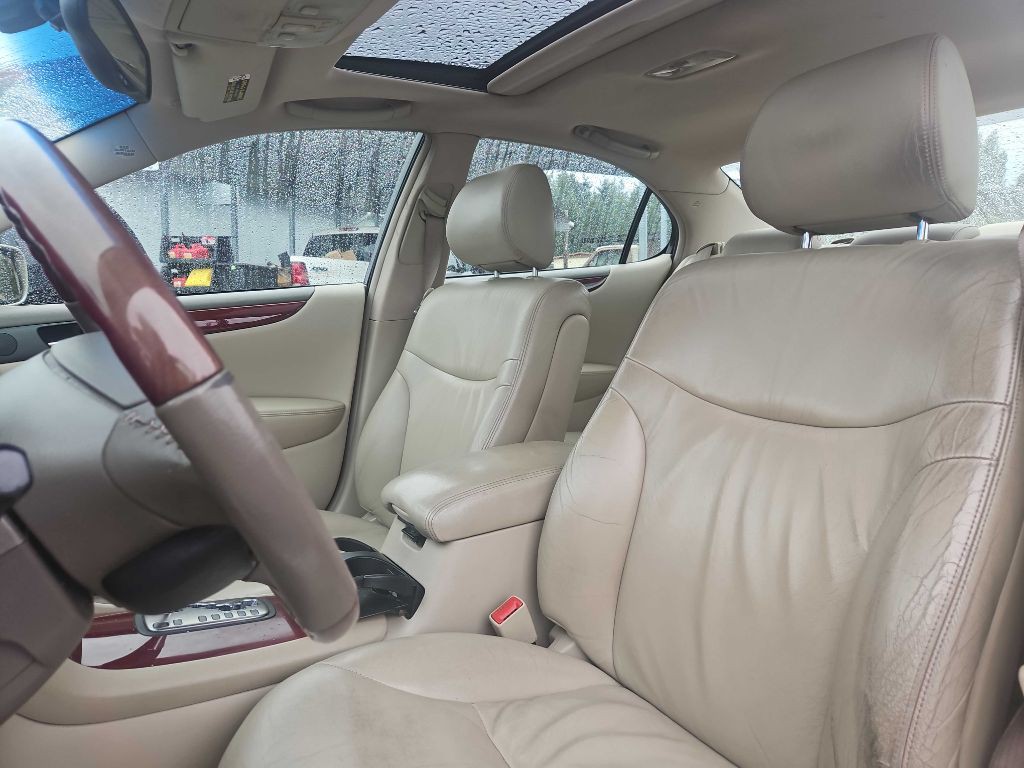2003 Lexus ES Image 9