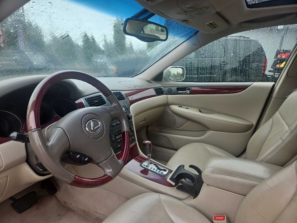 2003 Lexus ES Image 10