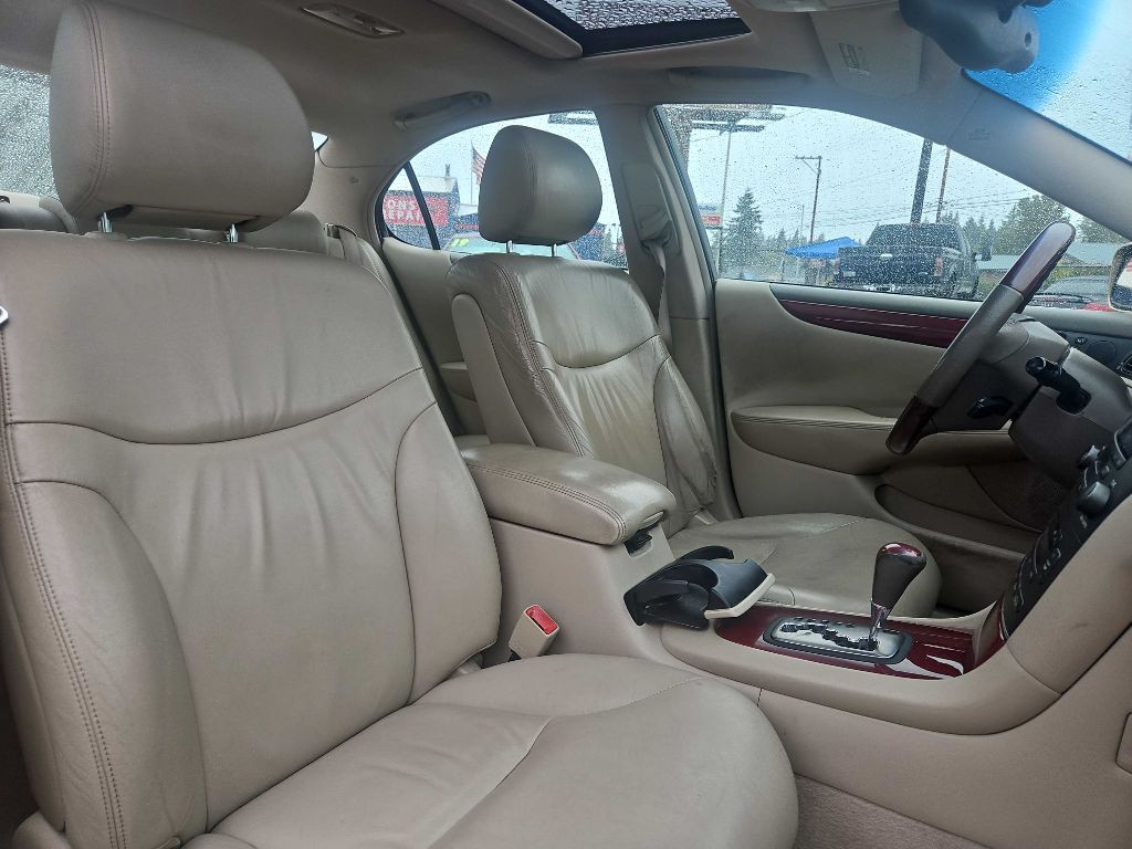2003 Lexus ES Image 11