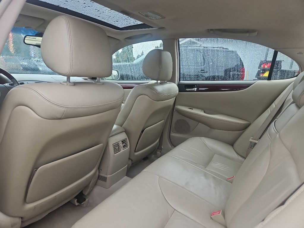 2003 Lexus ES Image 16