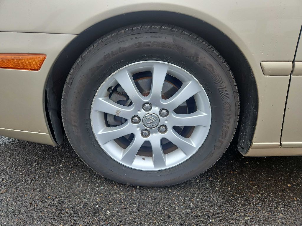 2003 Lexus ES Image 21