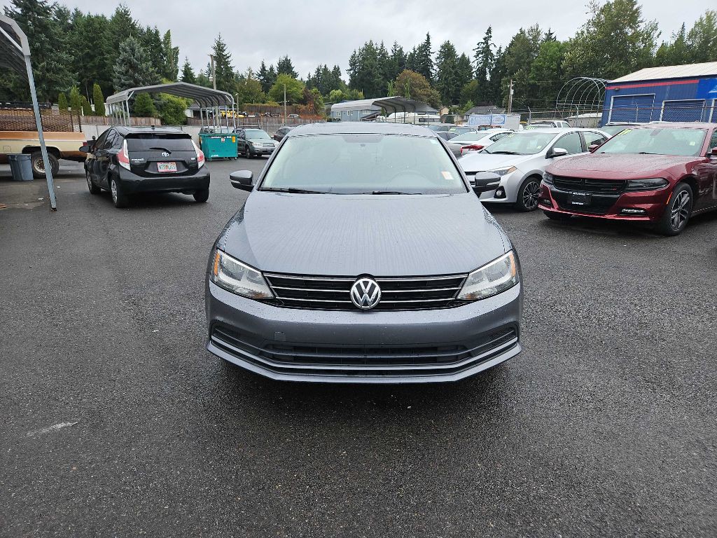 2015 Volkswagen Jetta Image 2