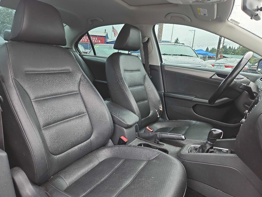 2015 Volkswagen Jetta Image 11
