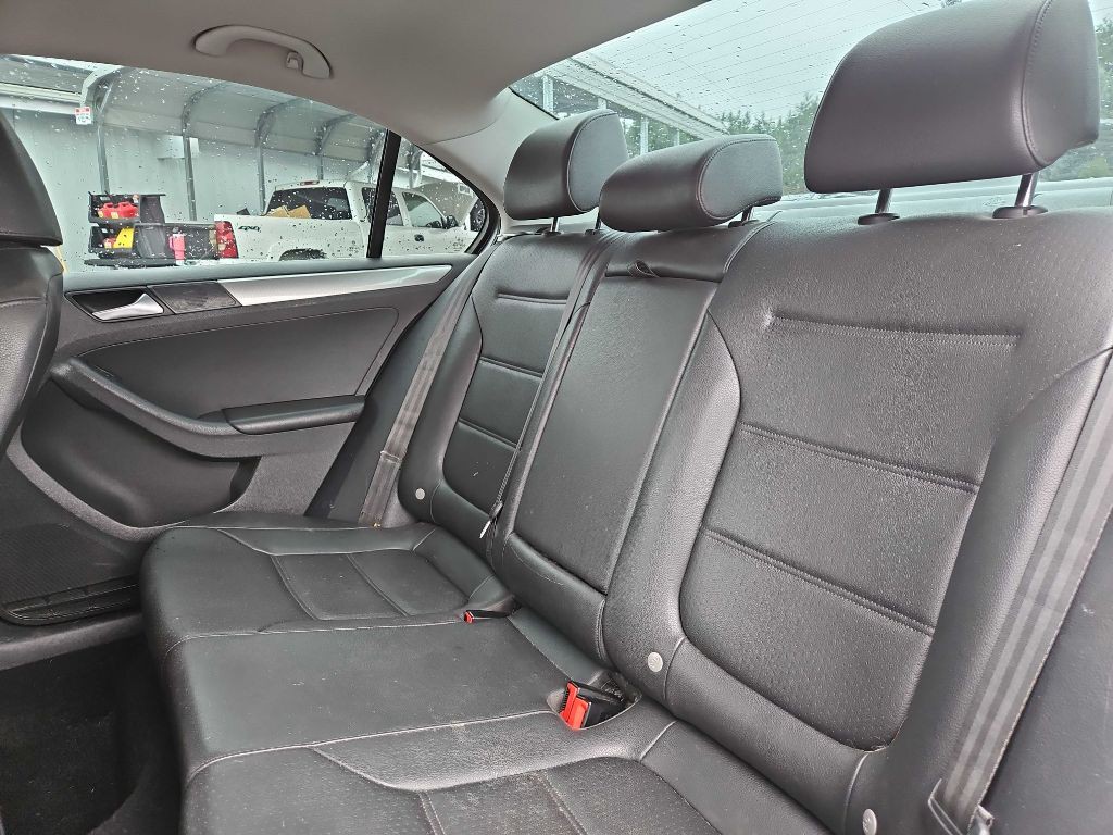 2015 Volkswagen Jetta Image 16
