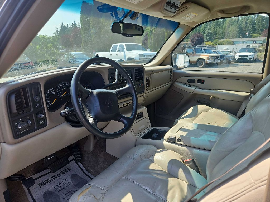 2001 Chevrolet Tahoe Image 10