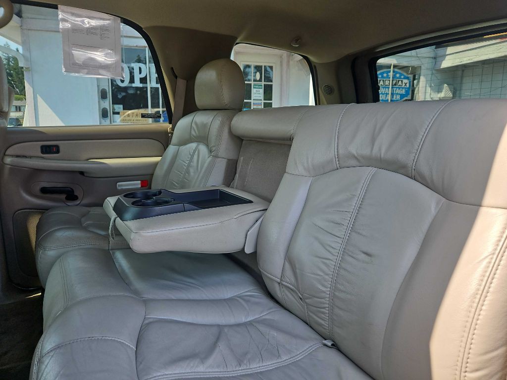 2001 Chevrolet Tahoe Image 16