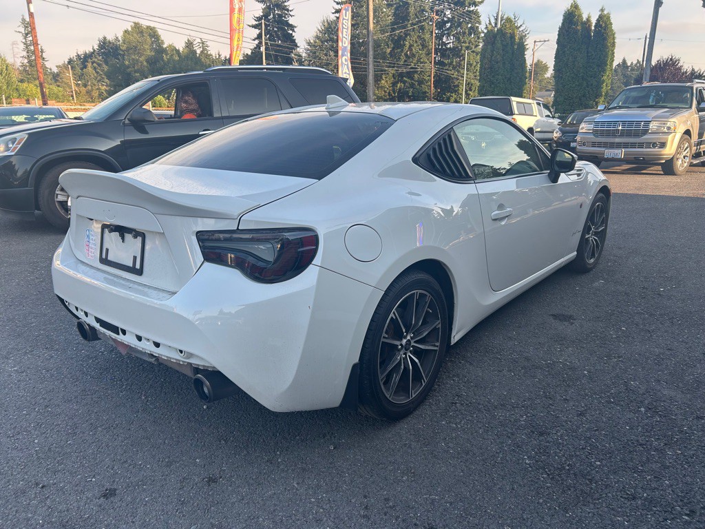 2017 Toyota 86 Image 4