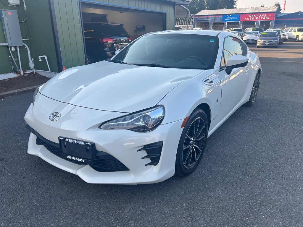 2017 Toyota 86 Image 1