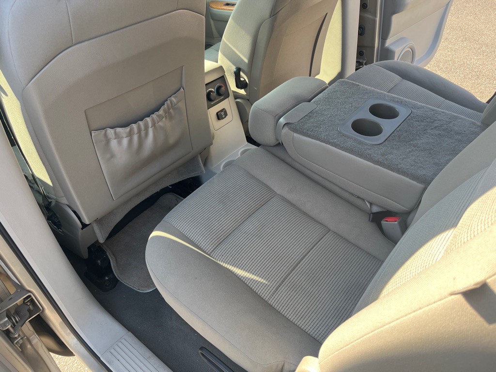 2009 Chrysler Aspen Image 10