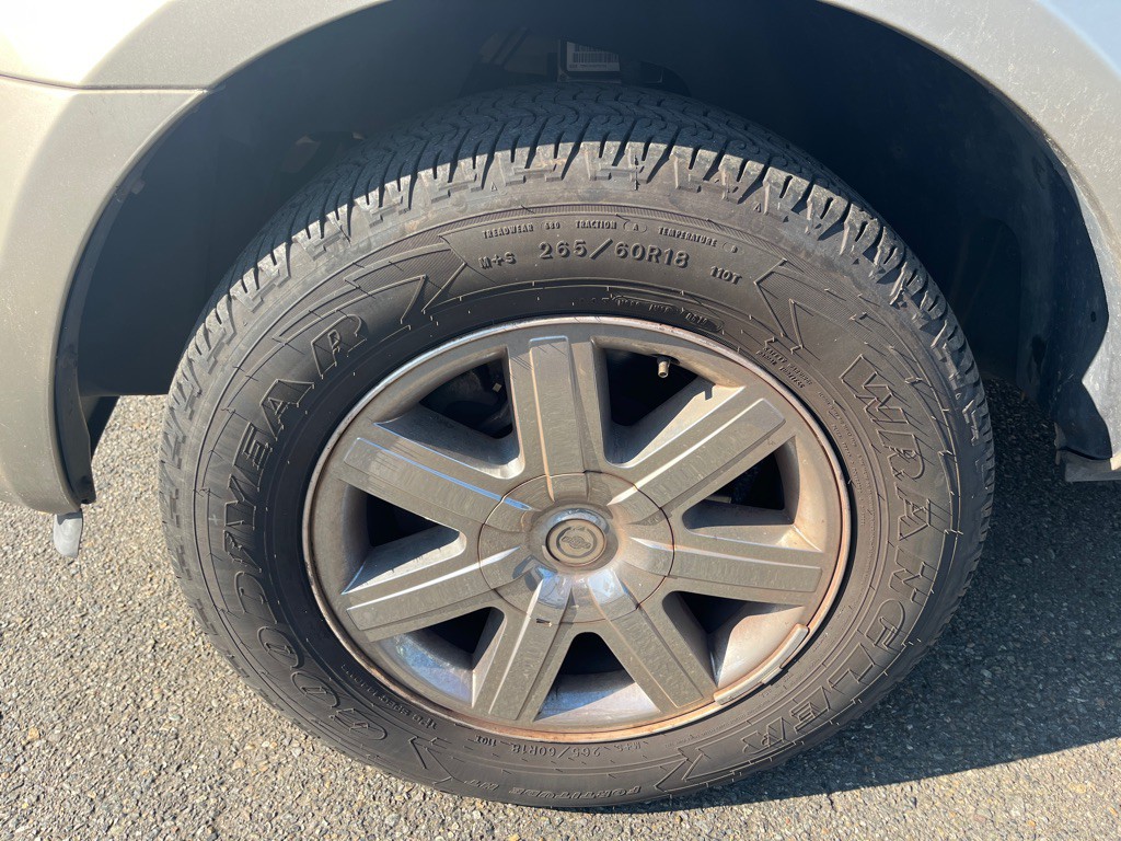 2009 Chrysler Aspen Image 18
