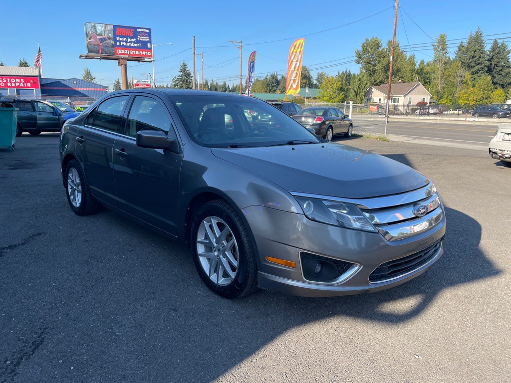 2010 Ford Fusion Image 2