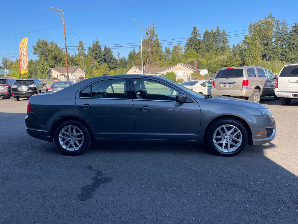 2010 Ford Fusion Image 3