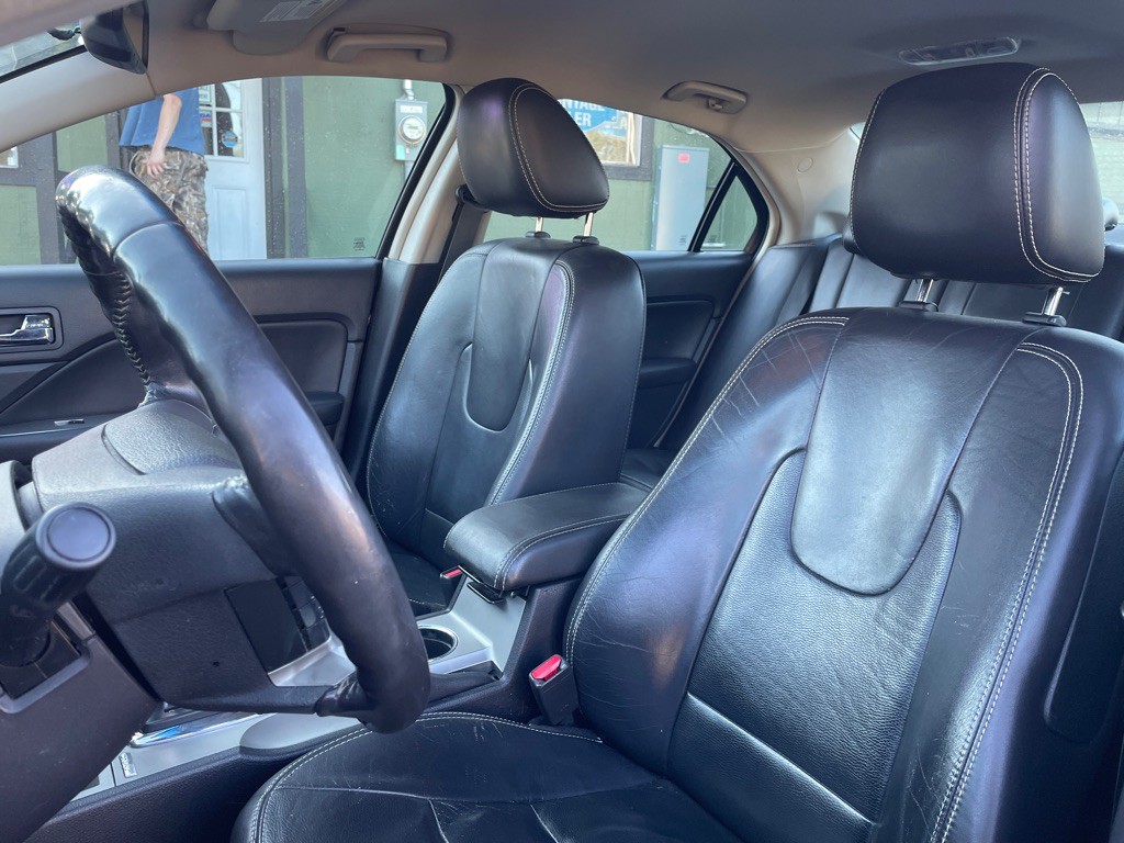 2010 Ford Fusion Image 10