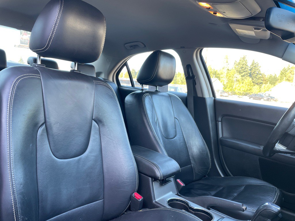 2010 Ford Fusion Image 12
