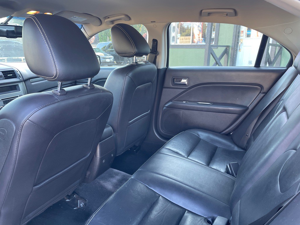 2010 Ford Fusion Image 16