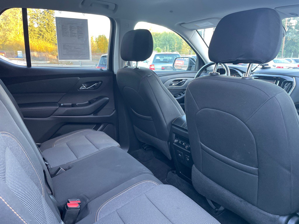 2021 Chevrolet Traverse Image 14