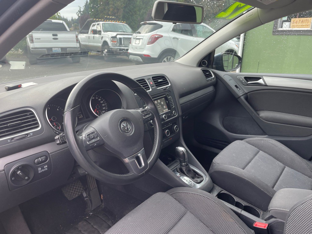2012 Volkswagen Golf Image 9