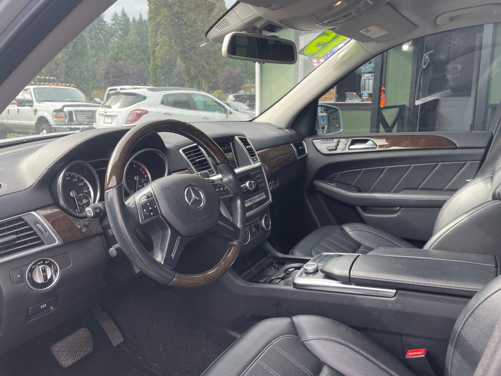 2015 Mercedes-Benz GL-Class Image 9