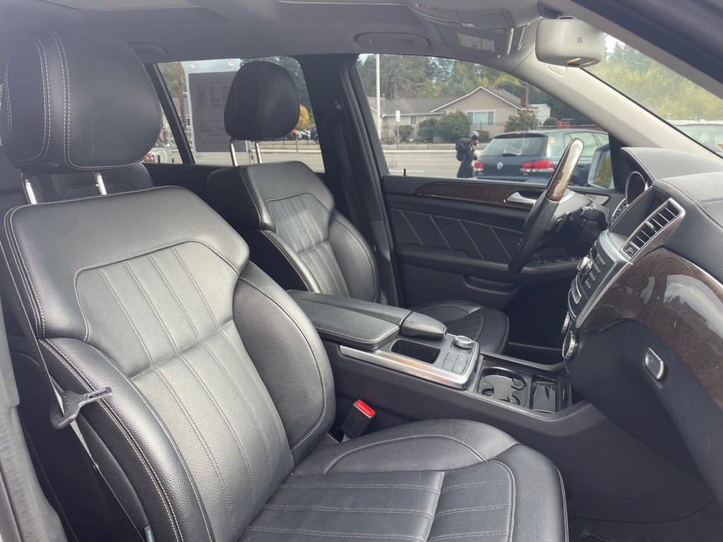 2015 Mercedes-Benz GL-Class Image 12