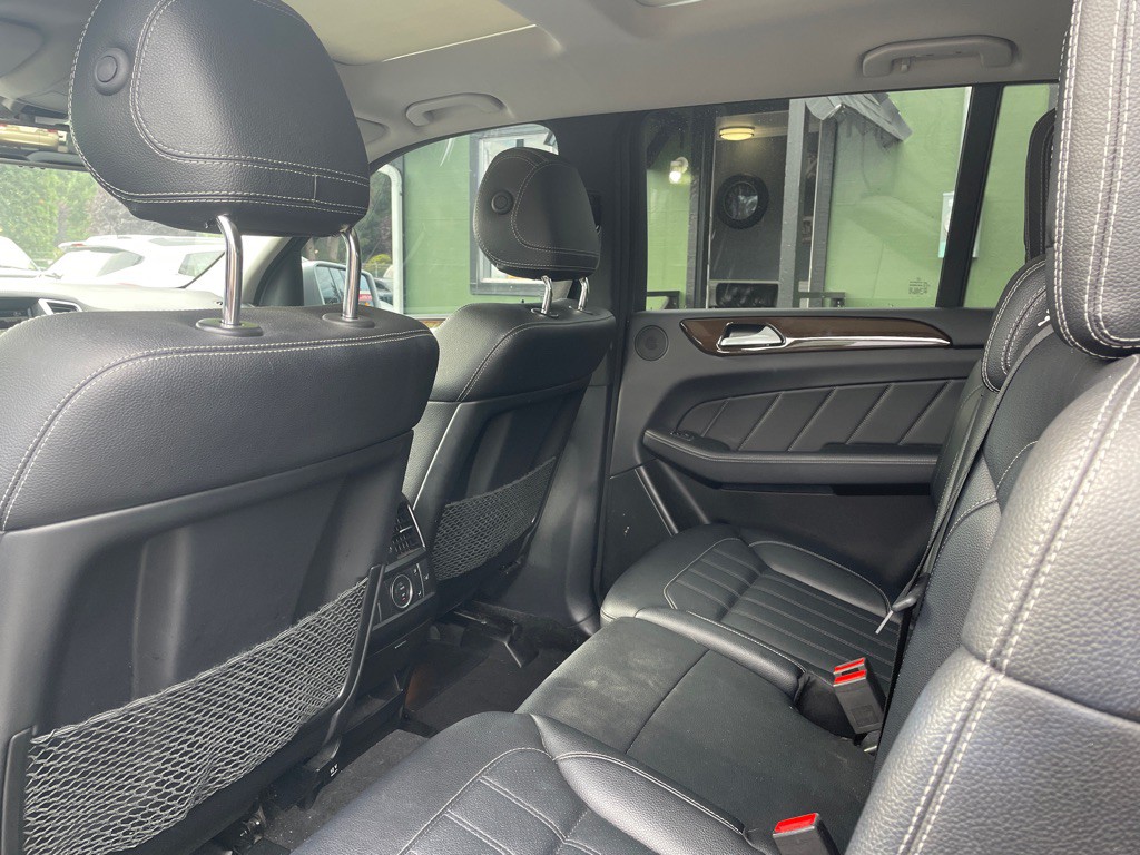 2015 Mercedes-Benz GL-Class Image 16