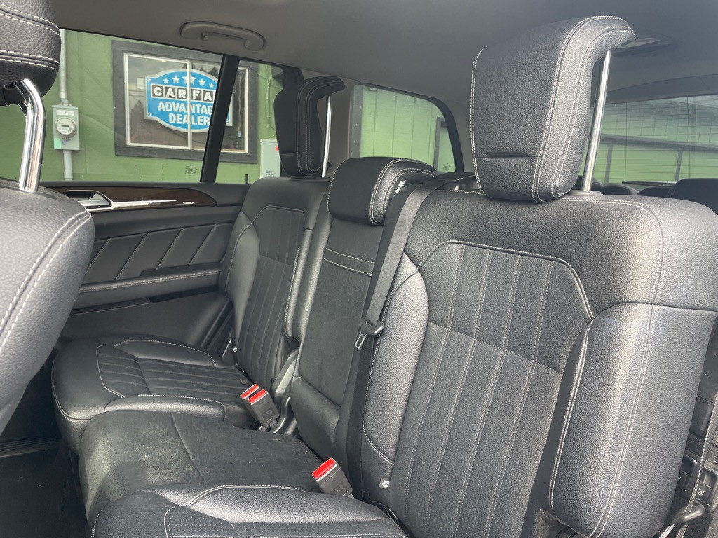 2015 Mercedes-Benz GL-Class Image 17