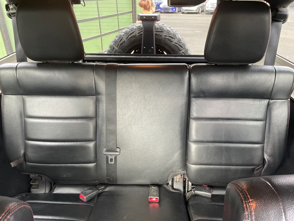 2012 Jeep Wrangler Unlimited Image 18