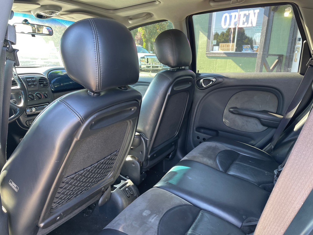 2003 Chrysler PT Cruiser Image 16