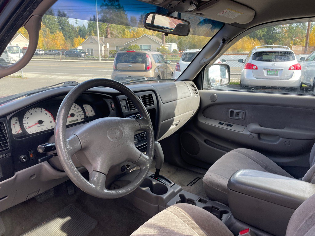2001 Toyota Tacoma Image 9