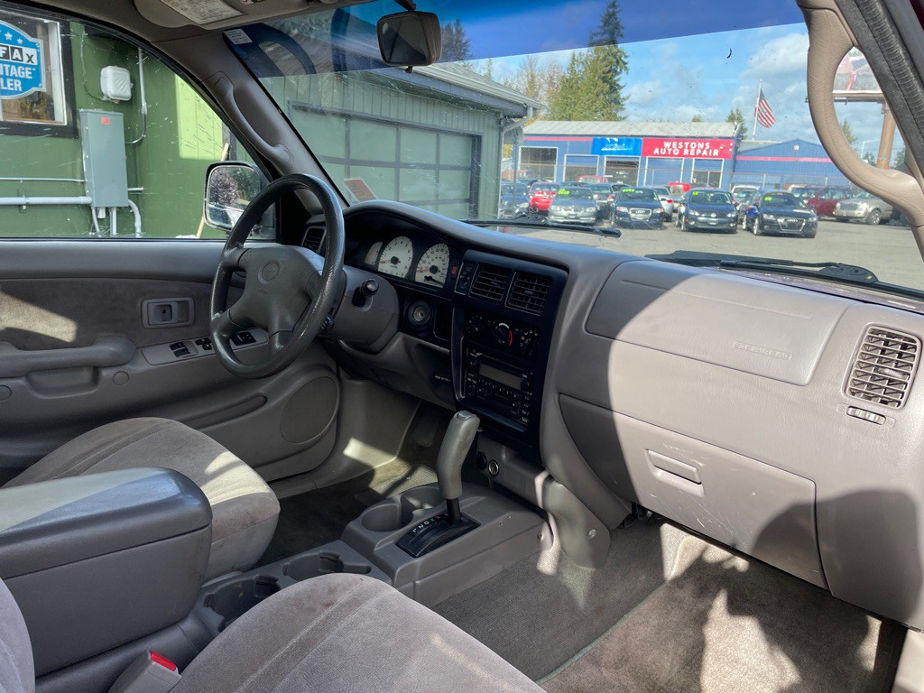 2001 Toyota Tacoma Image 11