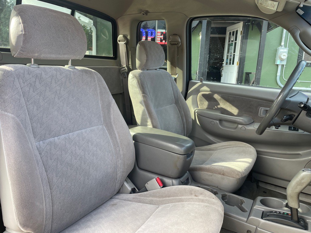 2001 Toyota Tacoma Image 12