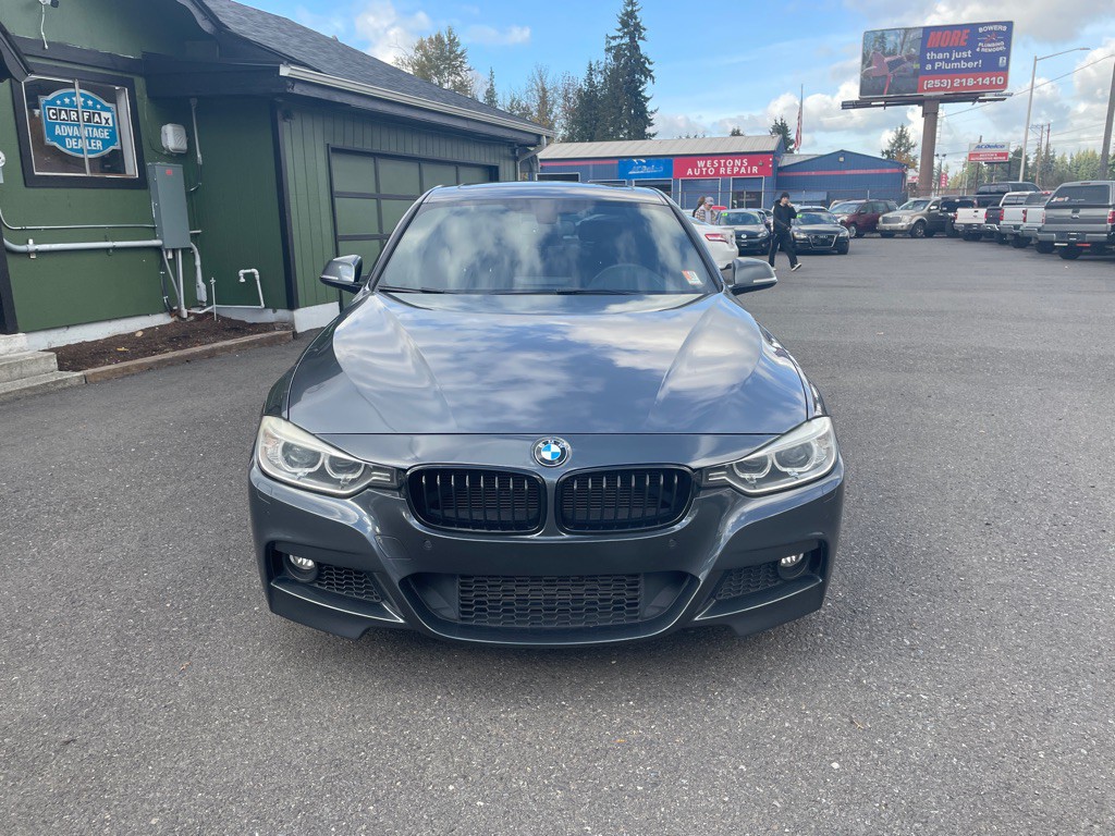 2015 BMW 3 Series Image 1
