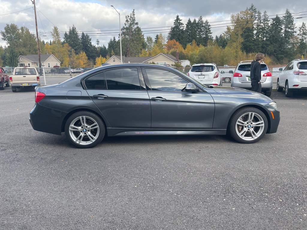 2015 BMW 3 Series Image 3
