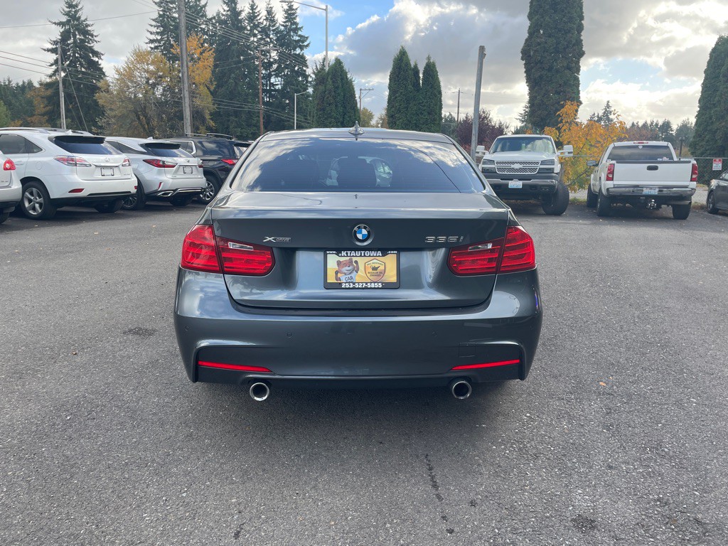 2015 BMW 3 Series Image 5