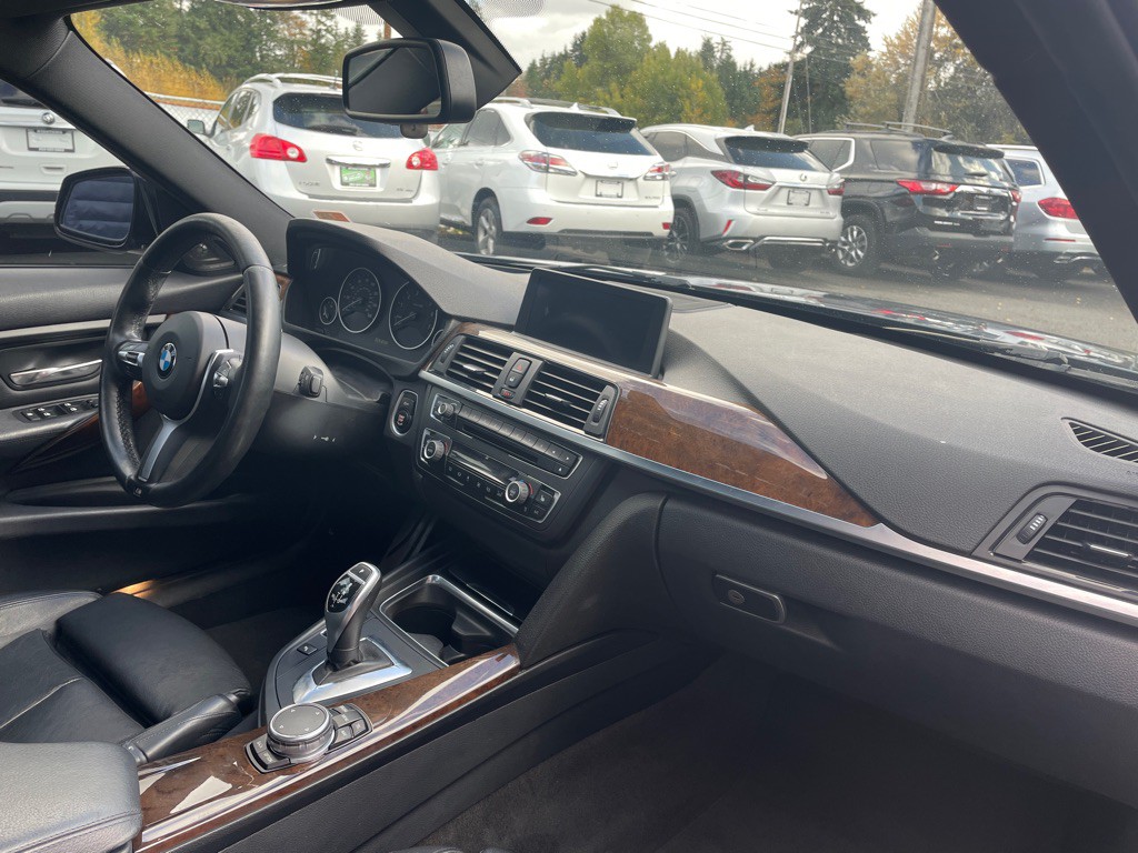 2015 BMW 3 Series Image 11