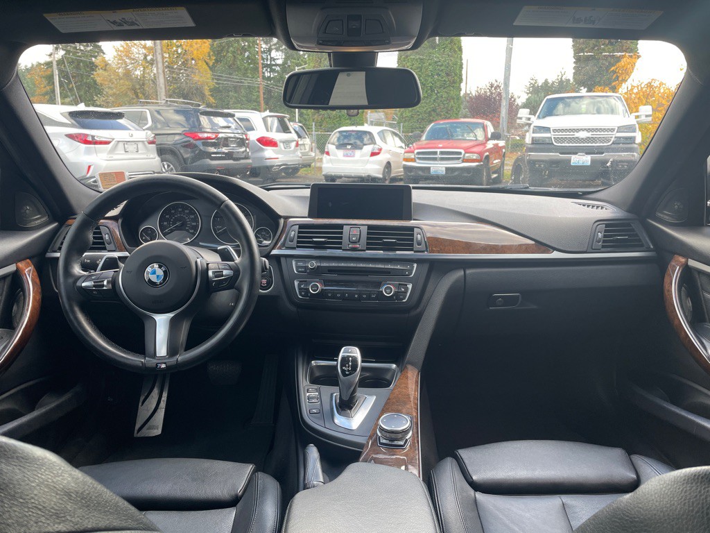 2015 BMW 3 Series Image 13