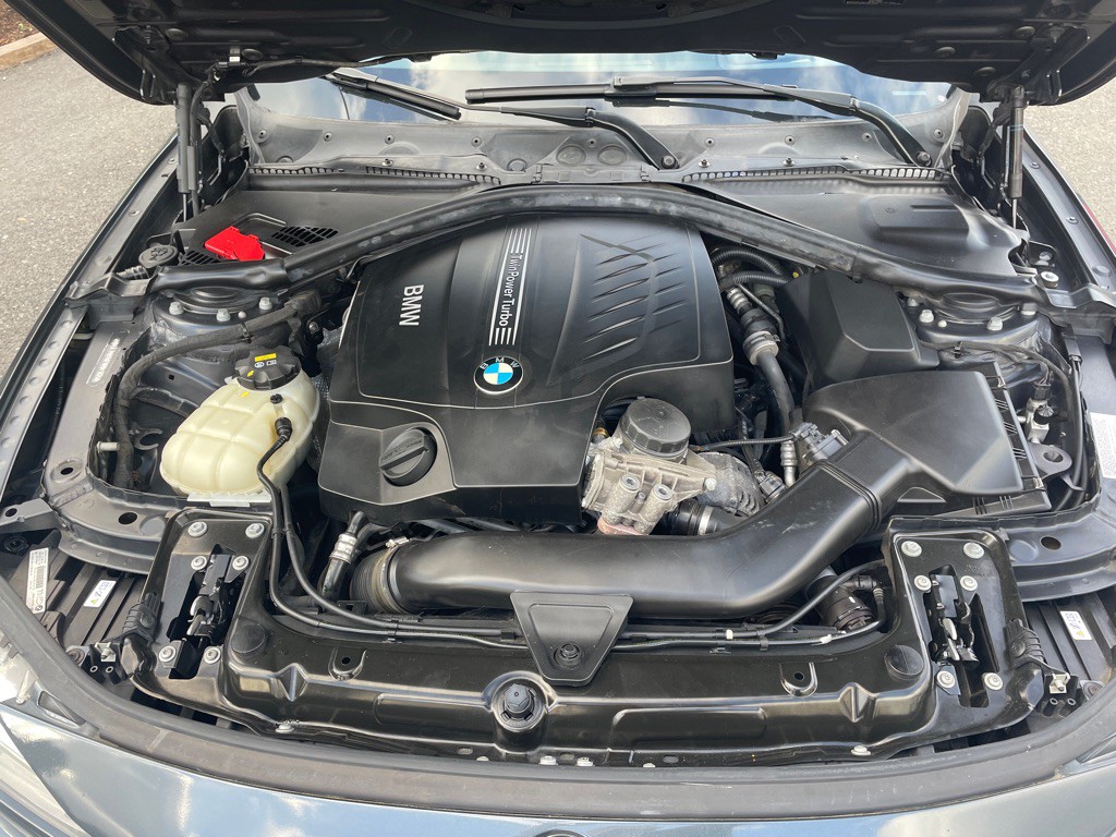 2015 BMW 3 Series Image 20