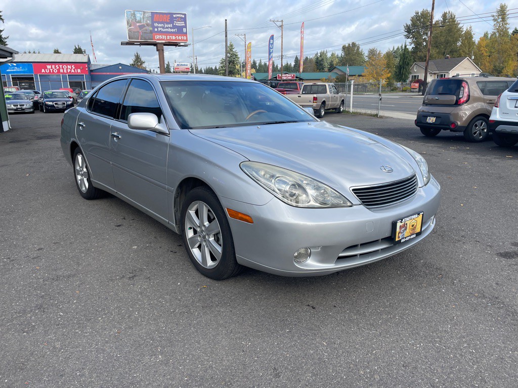2005 Lexus ES Image 2