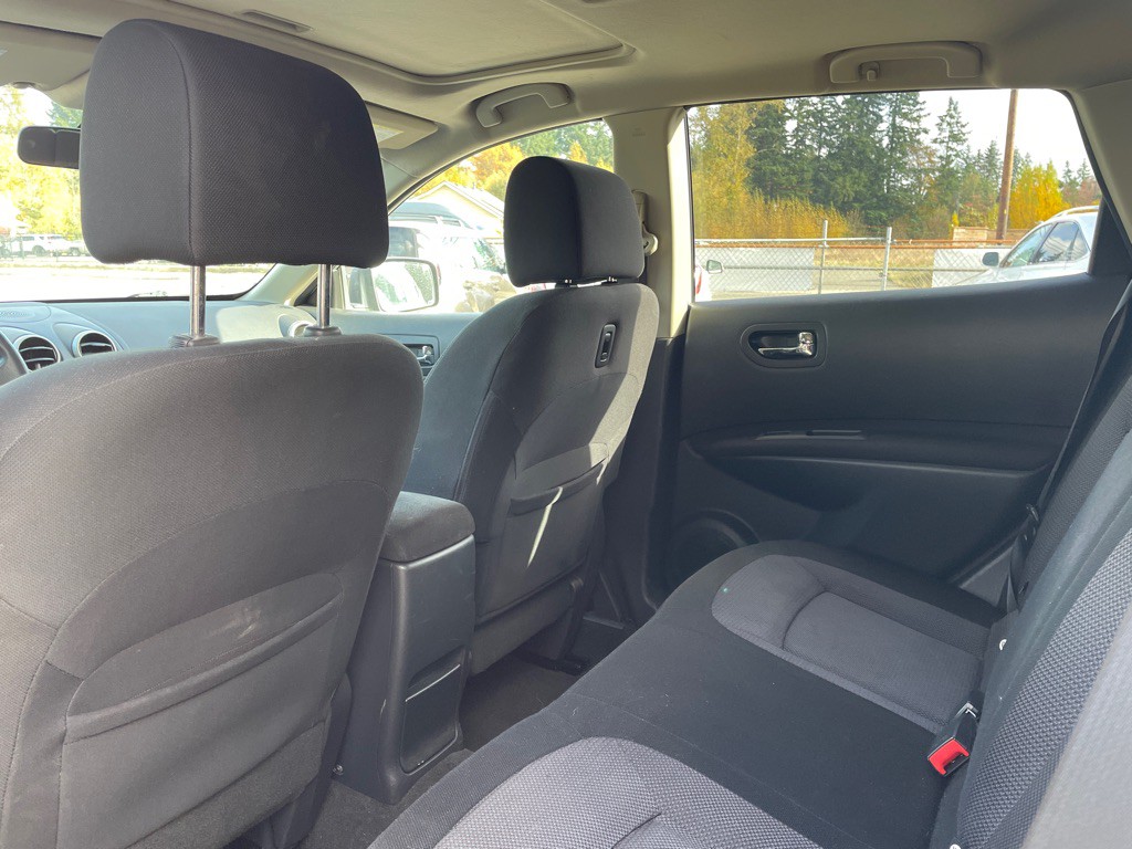 2011 Nissan Rogue Image 16