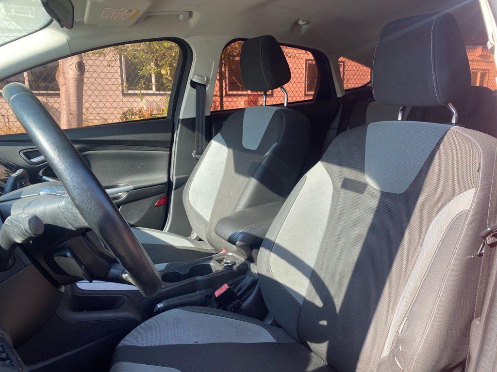 2012 Ford Focus Image 6