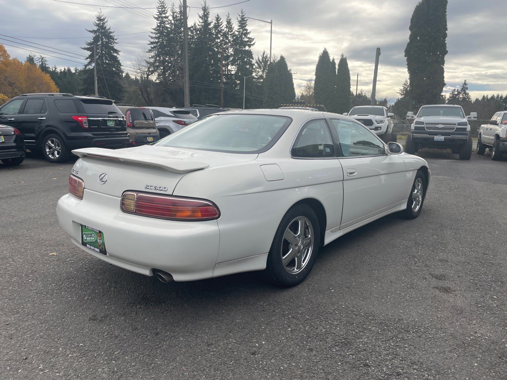 2000 Lexus SC Image 5