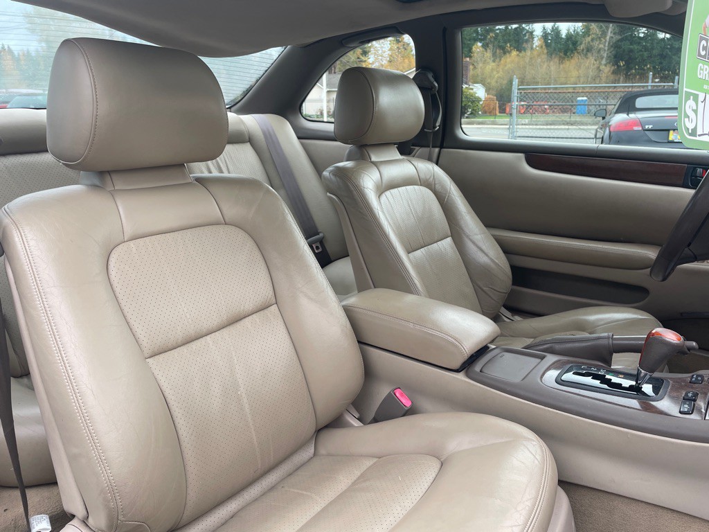 2000 Lexus SC Image 9