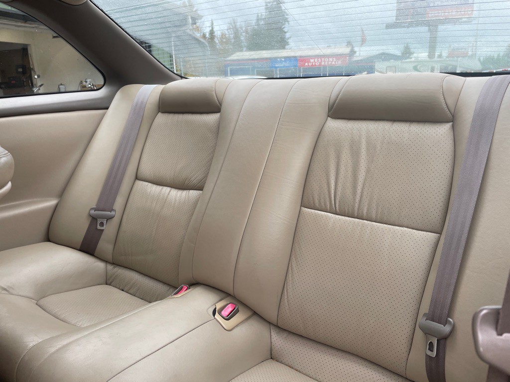 2000 Lexus SC Image 12